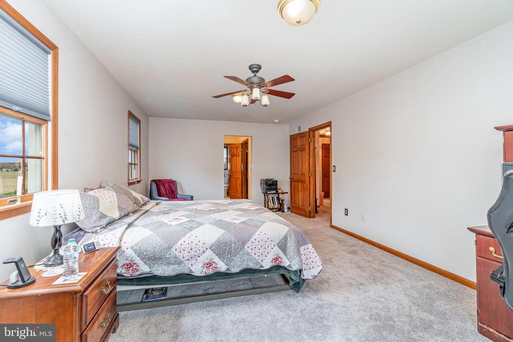 1325 MILL POND WAY