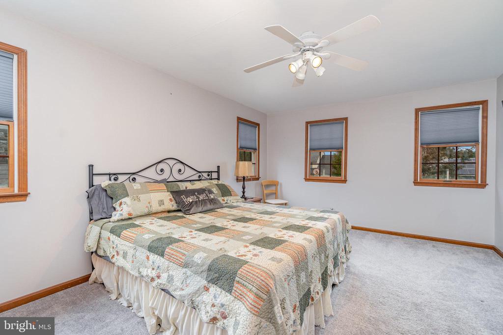 1325 MILL POND WAY