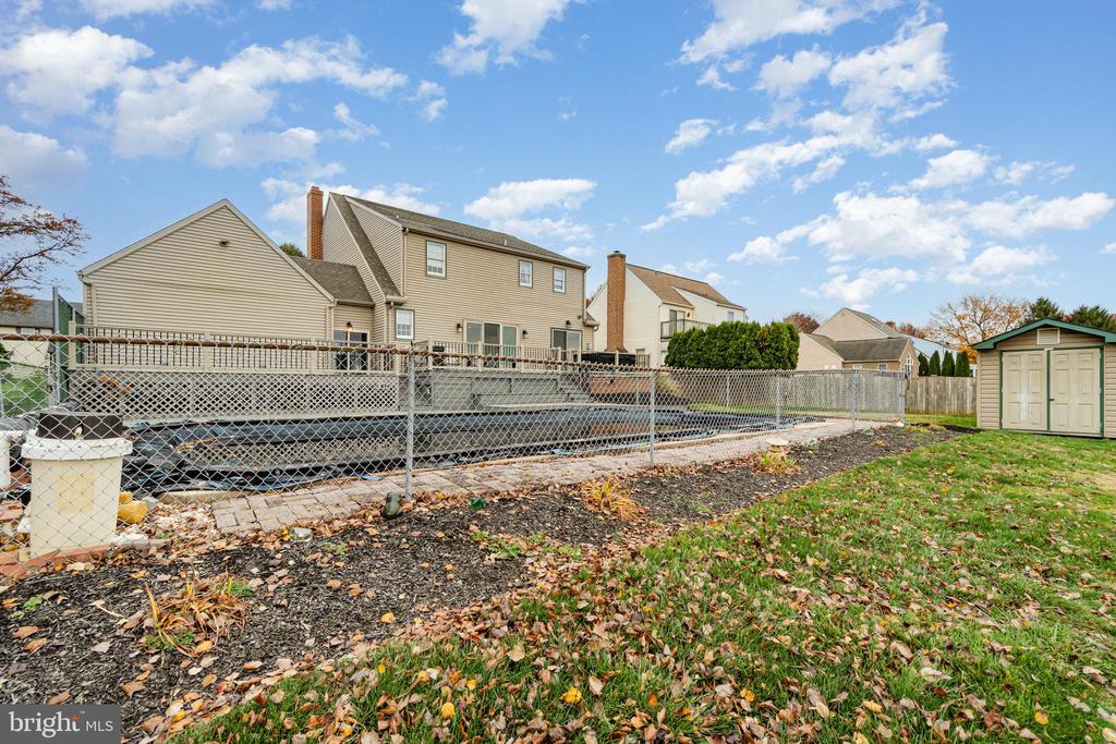 1325 MILL POND WAY