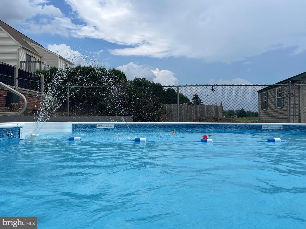 1325 MILL POND WAY