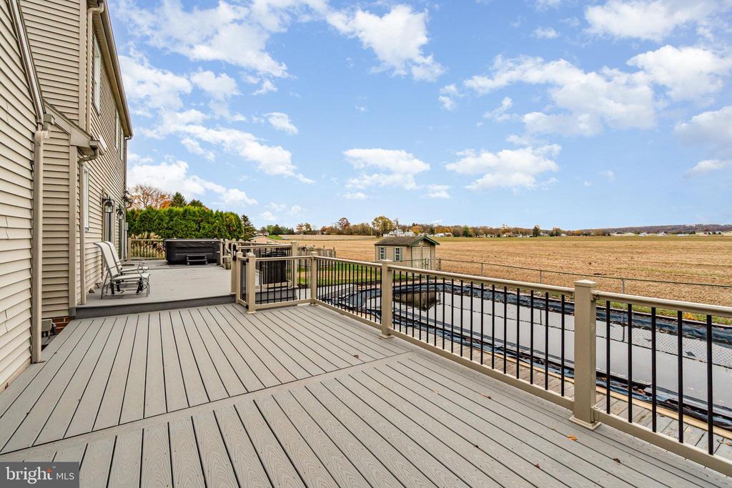 1325 MILL POND WAY