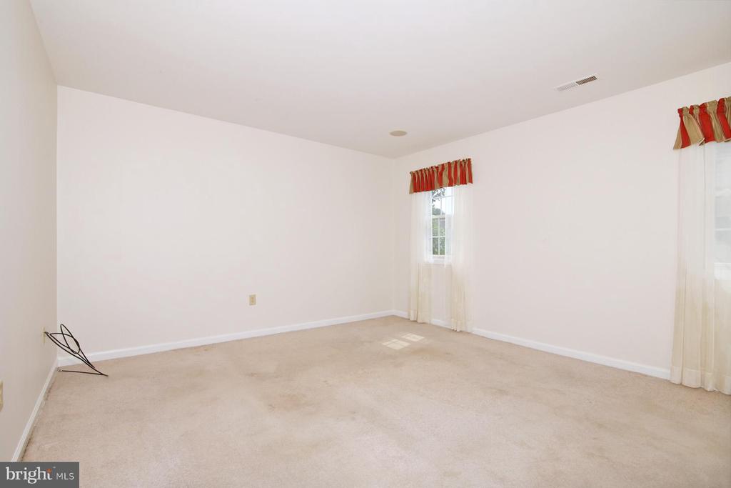34 SCENIC DRIVE
