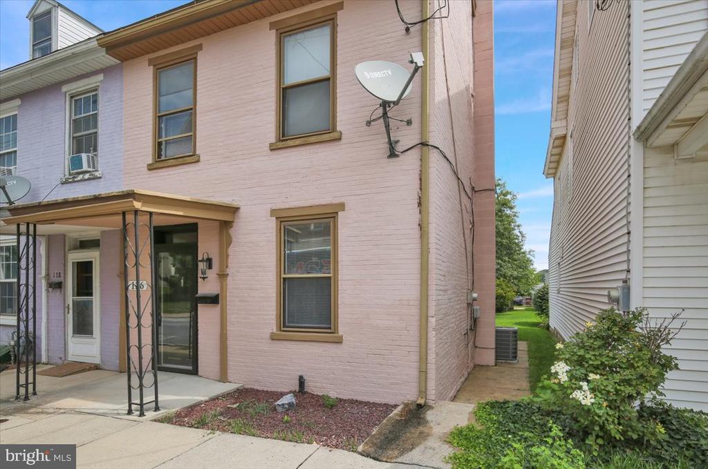 136 N RAILROAD STREET