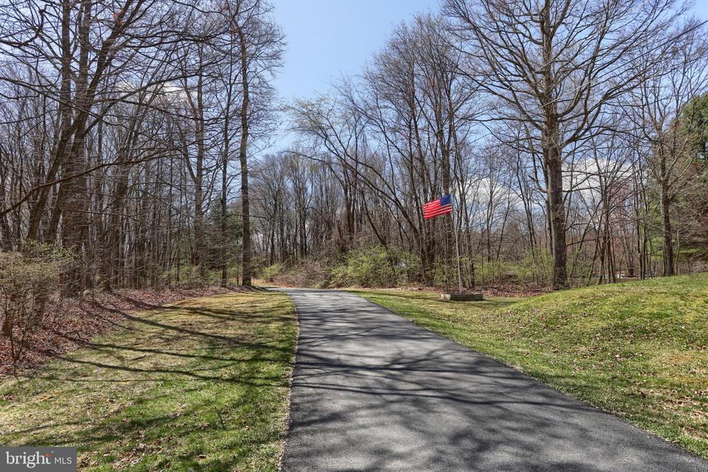 279 Hickory Ridge Rd