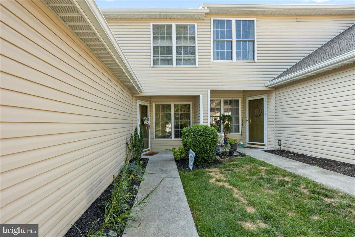 661 Teal Dr #15b