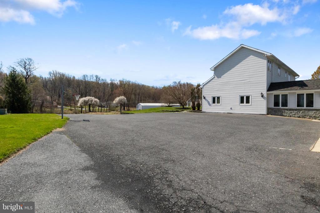 351 Thorley Rd