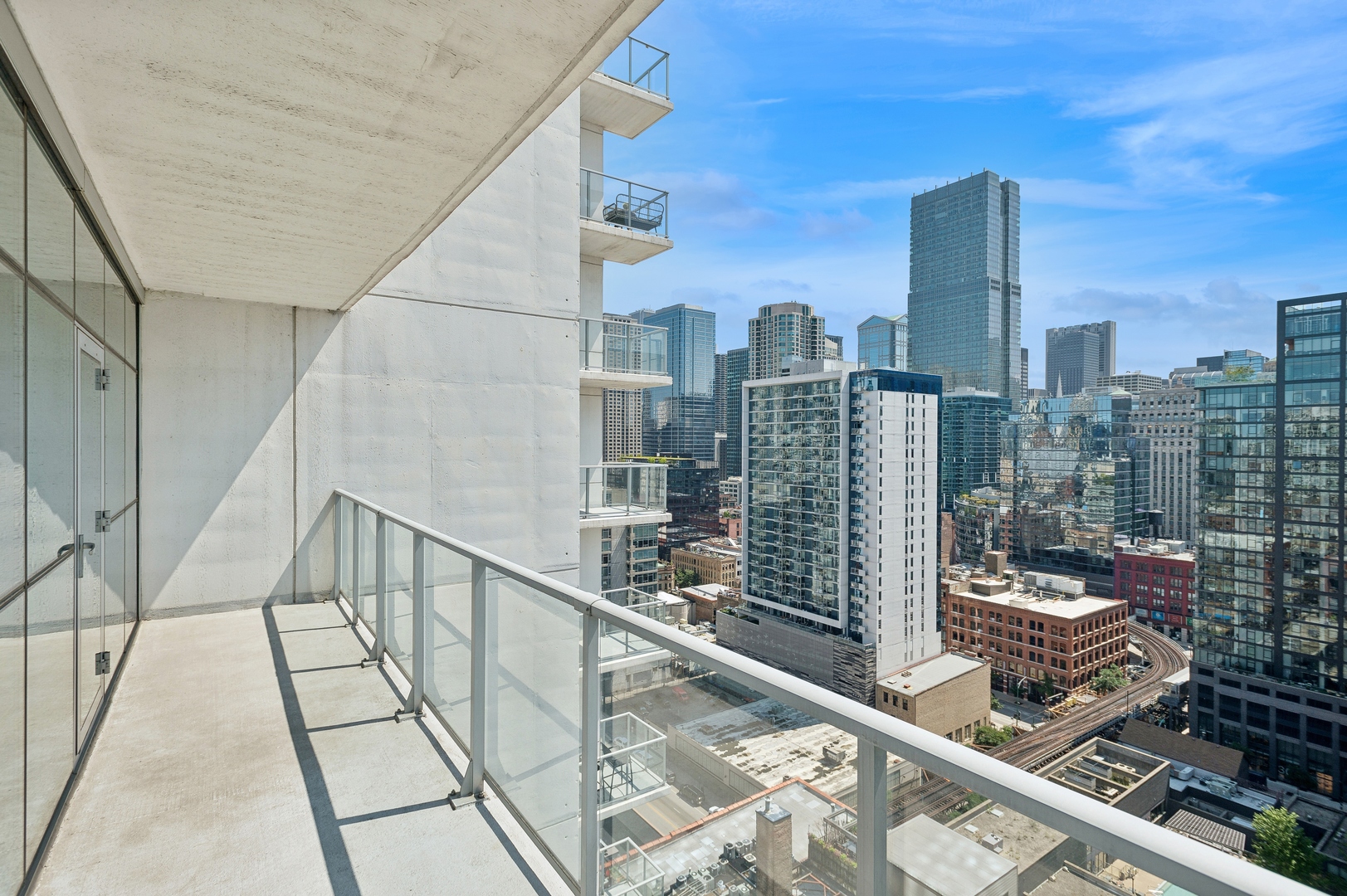 303 W Ohio Street Unit: 2107