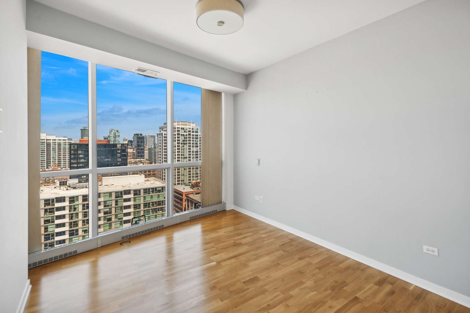 303 W Ohio Street Unit: 2107