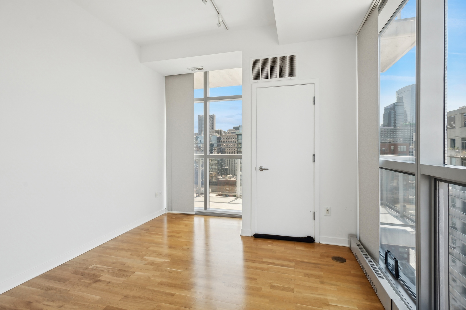 303 W Ohio Street Unit: 2107
