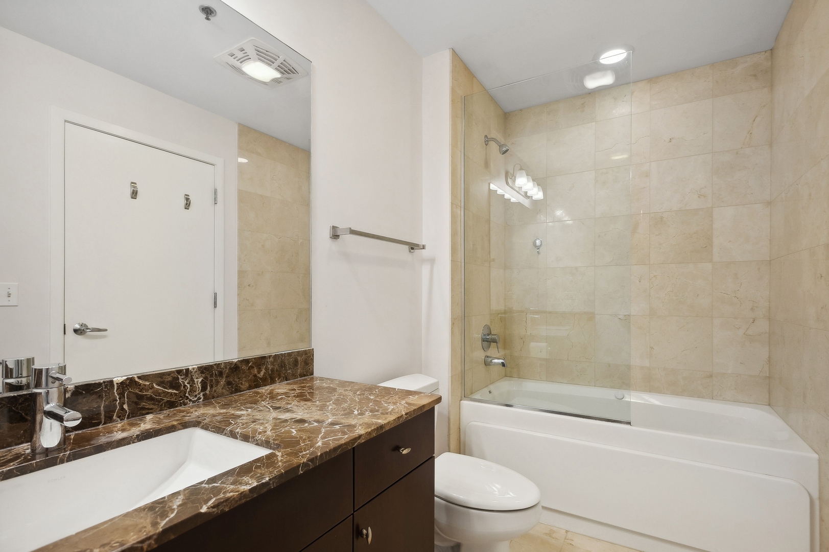 303 W Ohio Street Unit: 2107