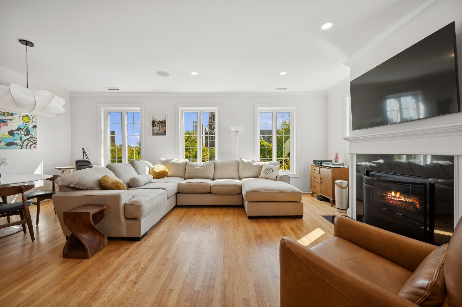 1654 N Mohawk Street Unit: 3