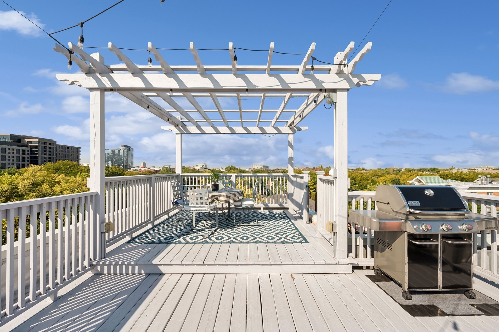 1654 N Mohawk Street Unit: 3
