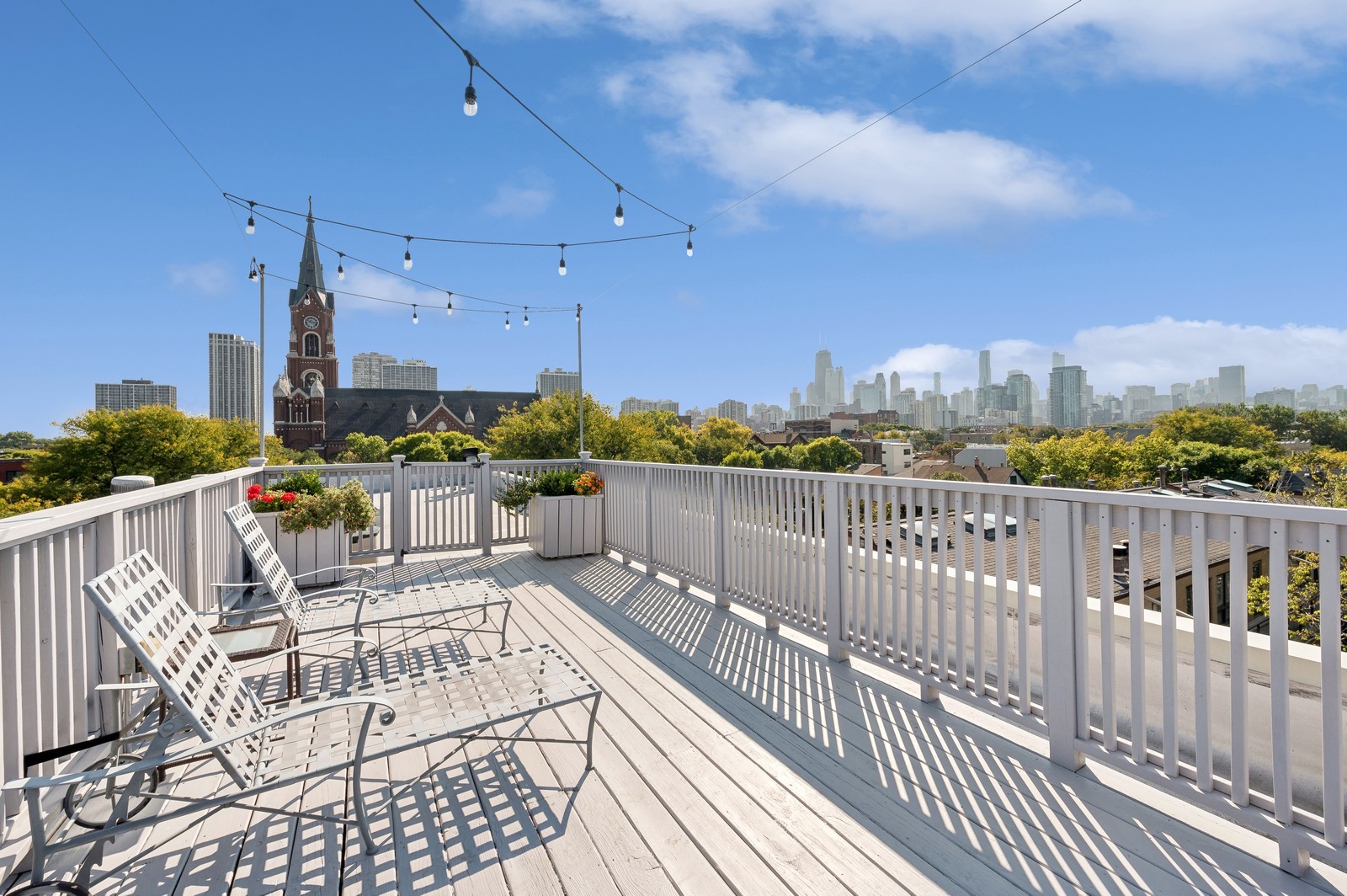 1654 N Mohawk Street Unit: 3