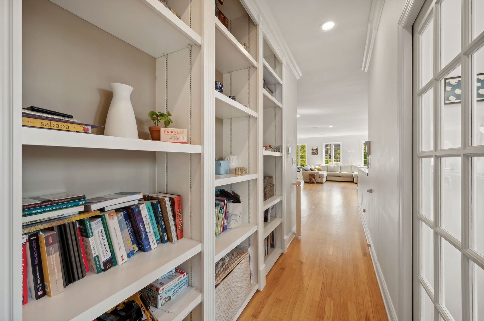 1654 N Mohawk Street Unit: 3