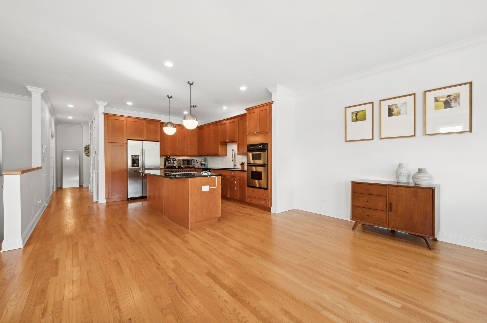 1654 N Mohawk Street Unit: 3