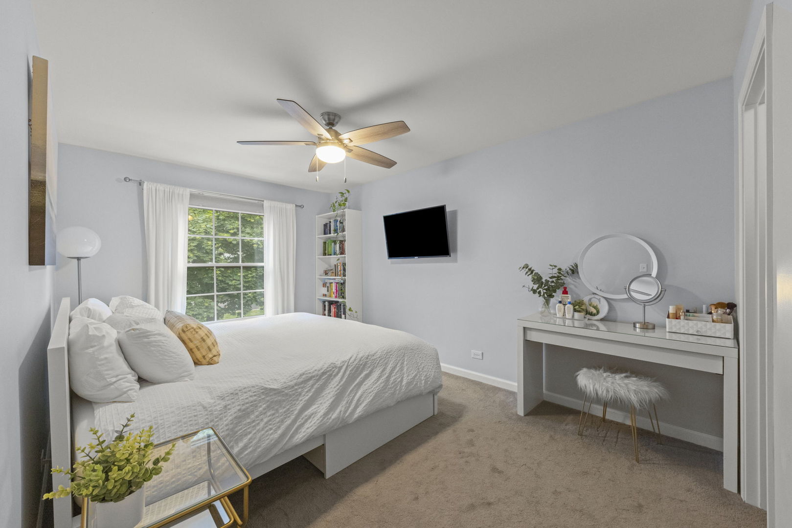 1693 ASHBURN Court Unit: B