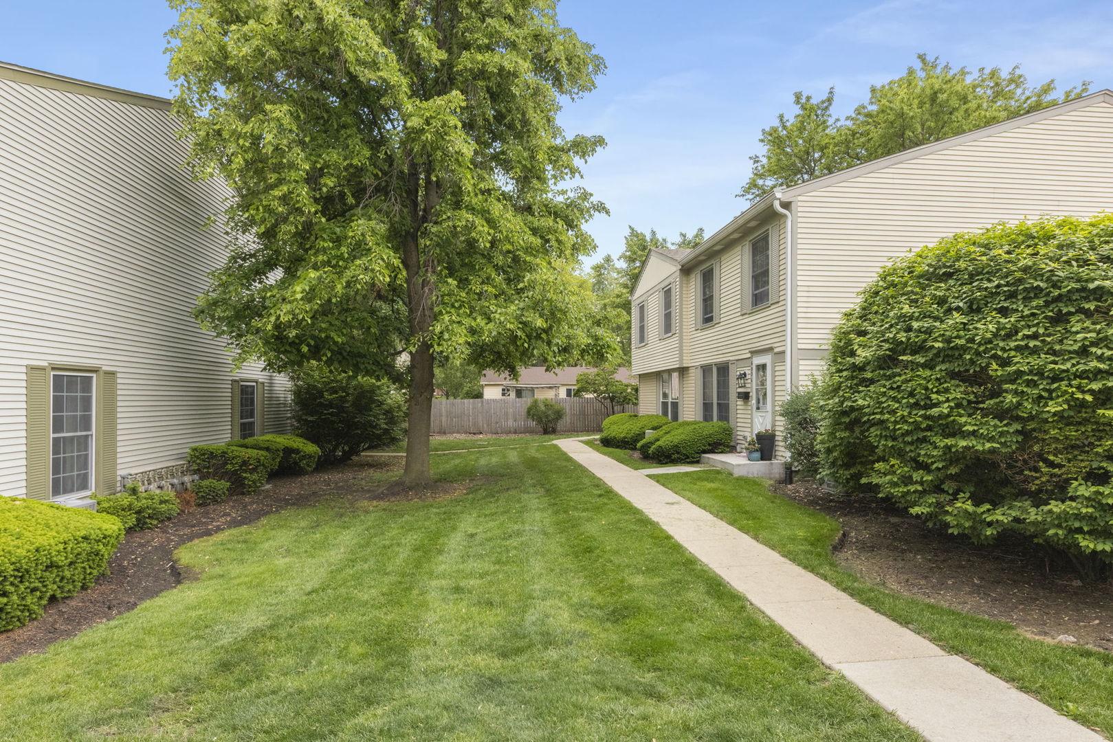 1693 ASHBURN Court Unit: B