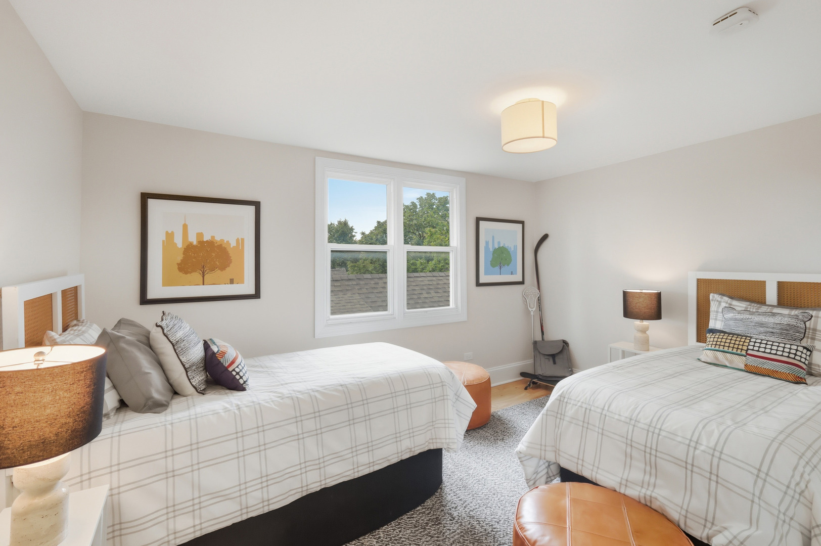 3053 N Seminary Avenue