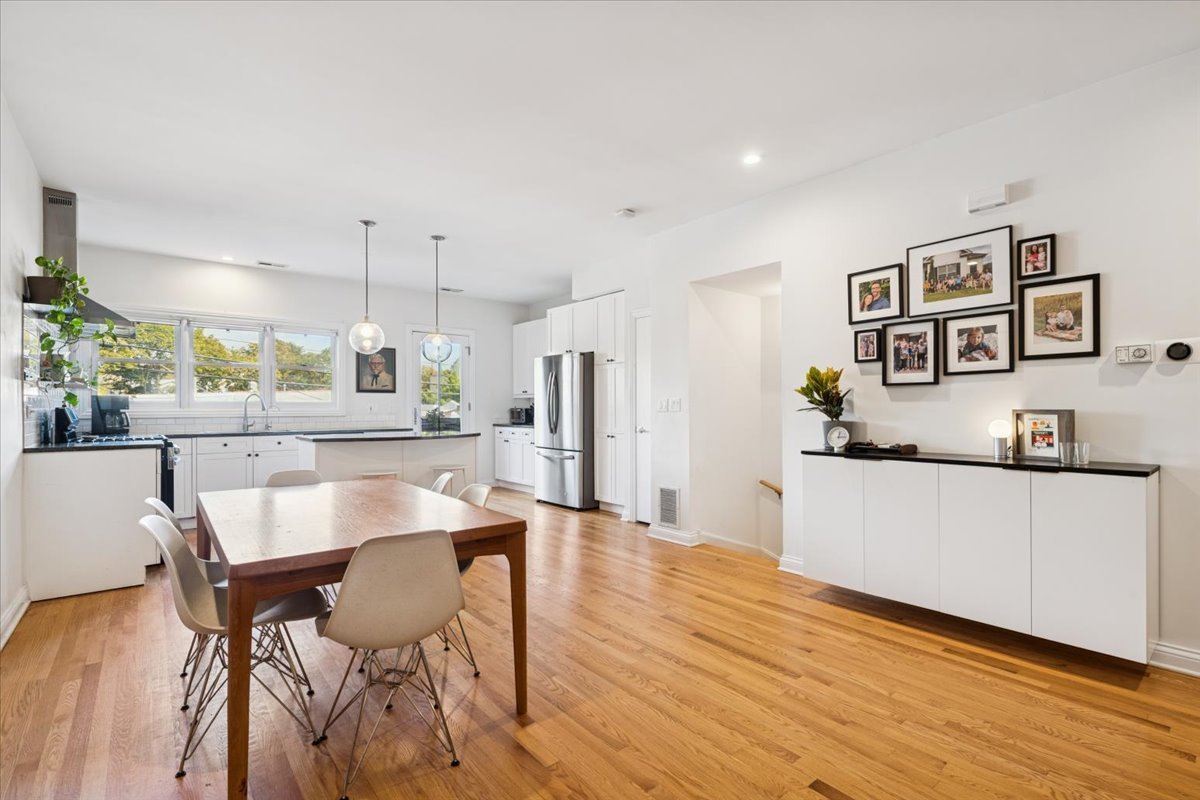 2455 W Ohio Street Unit: 9e