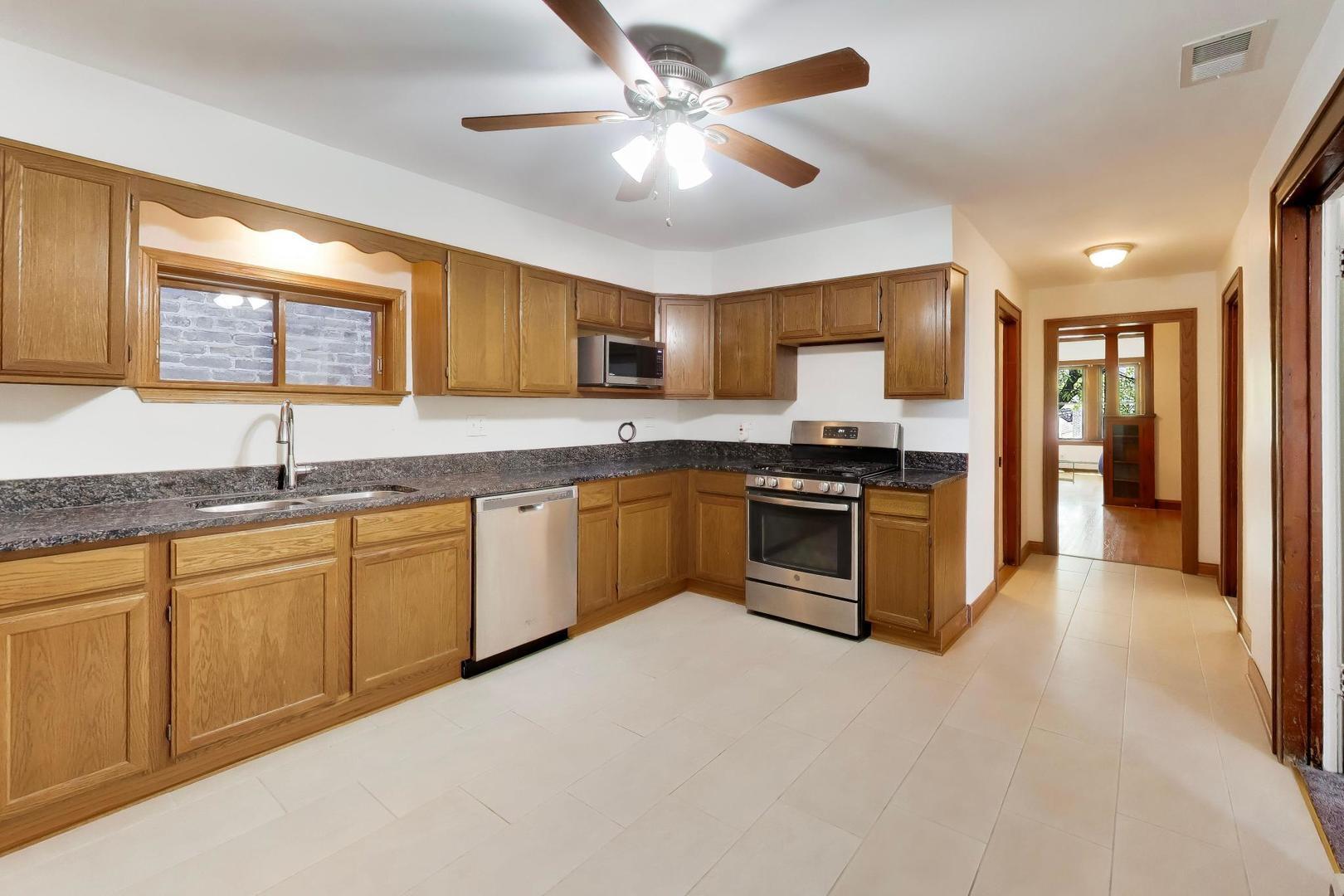 3427 S Emerald Avenue Unit: 1