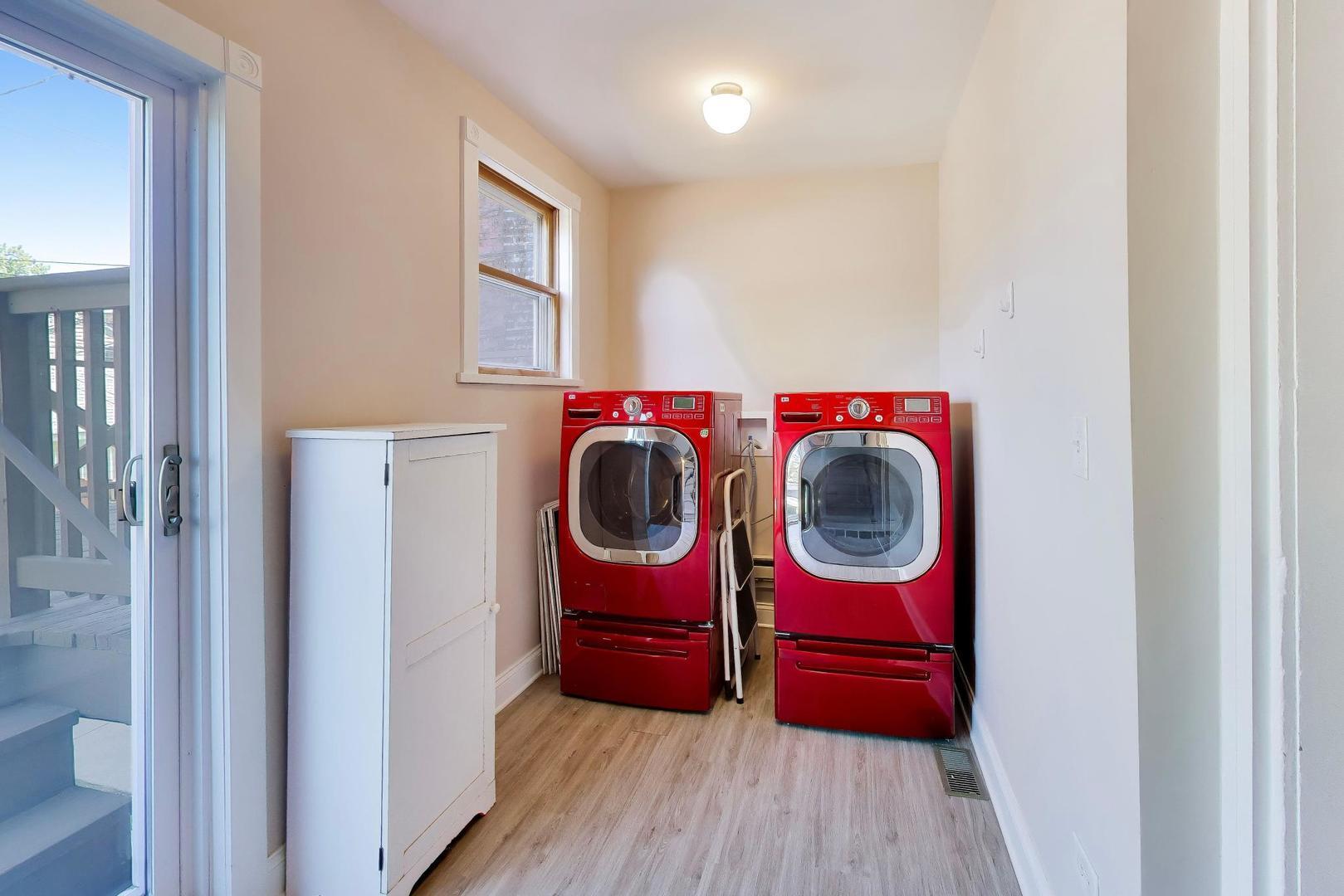 3427 S Emerald Avenue Unit: 1
