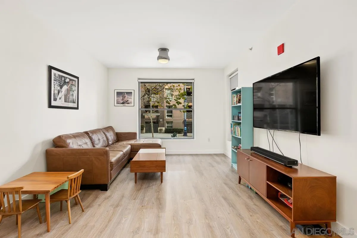 1150 J St Unit 202