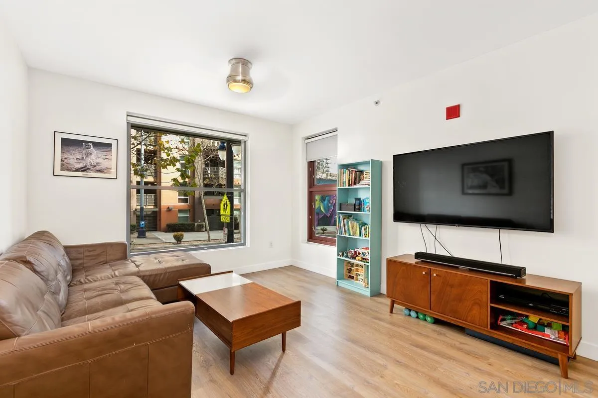 1150 J St Unit 202