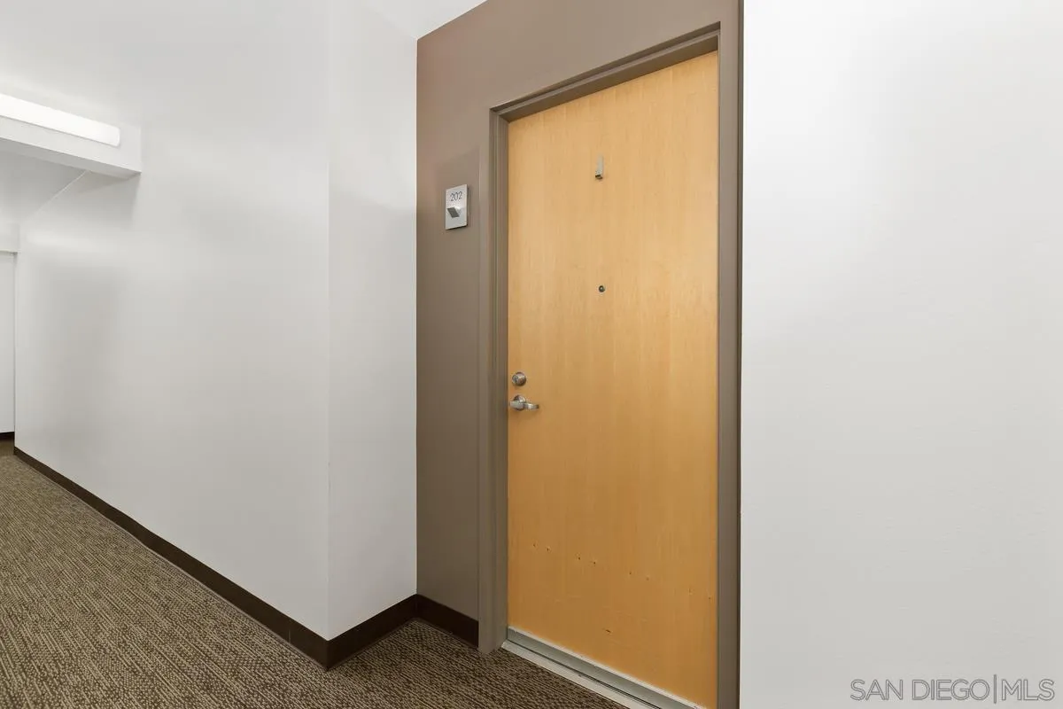 1150 J St Unit 202