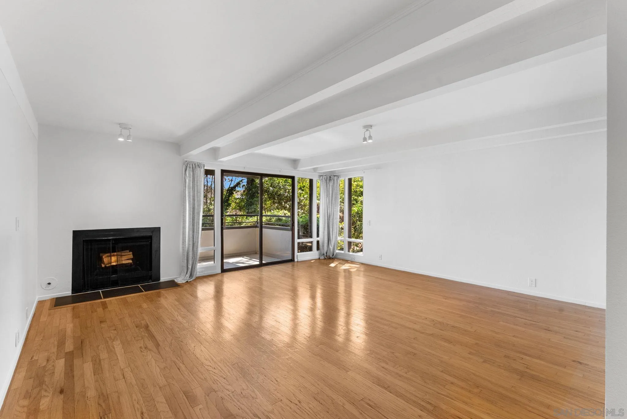 2533 Navarra Dr Unit 2a