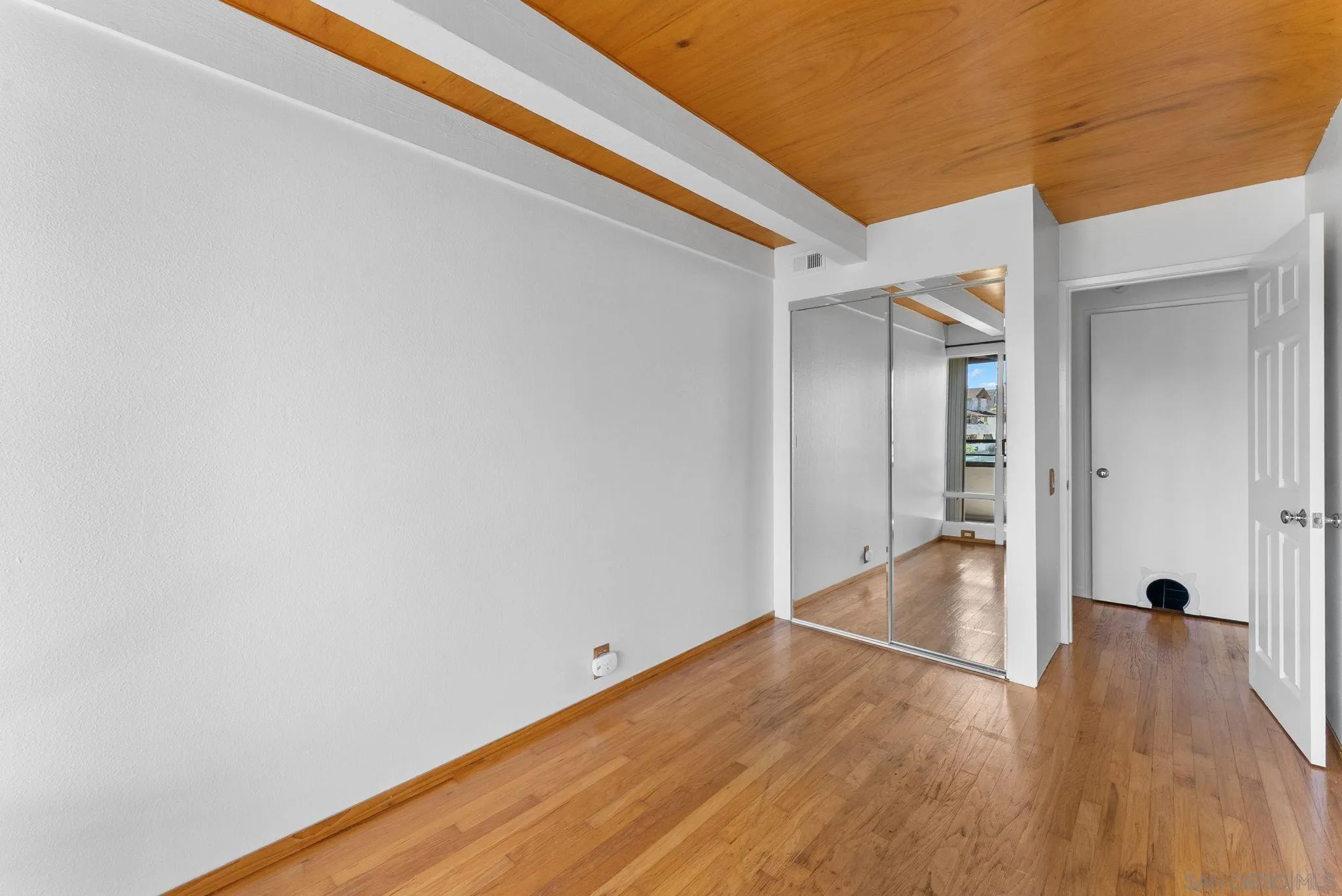 2533 Navarra Dr Unit 2a
