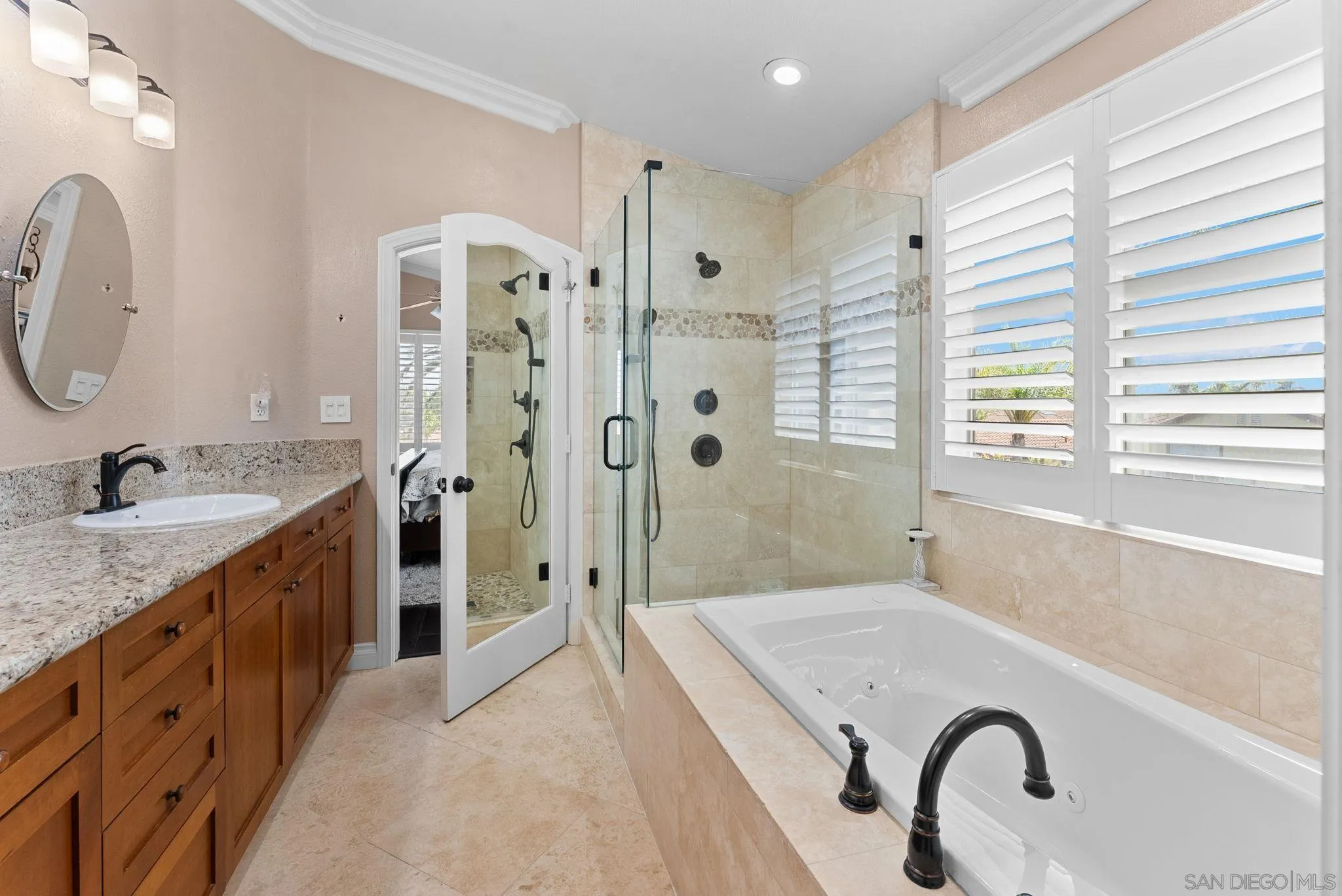 6438 Agate Way