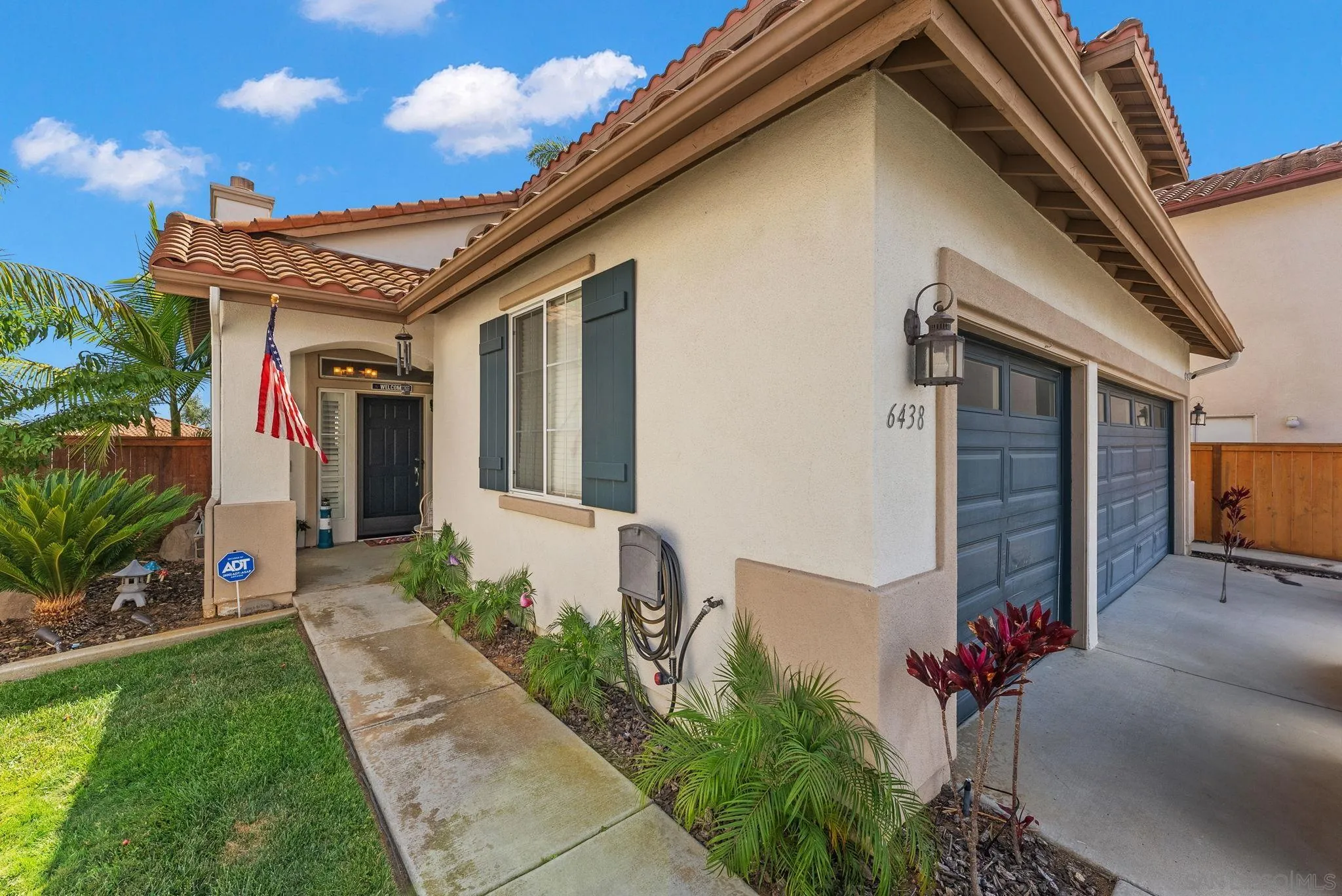 6438 Agate Way