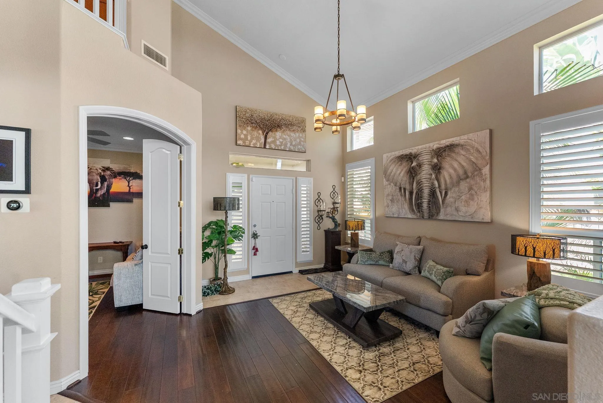 6438 Agate Way