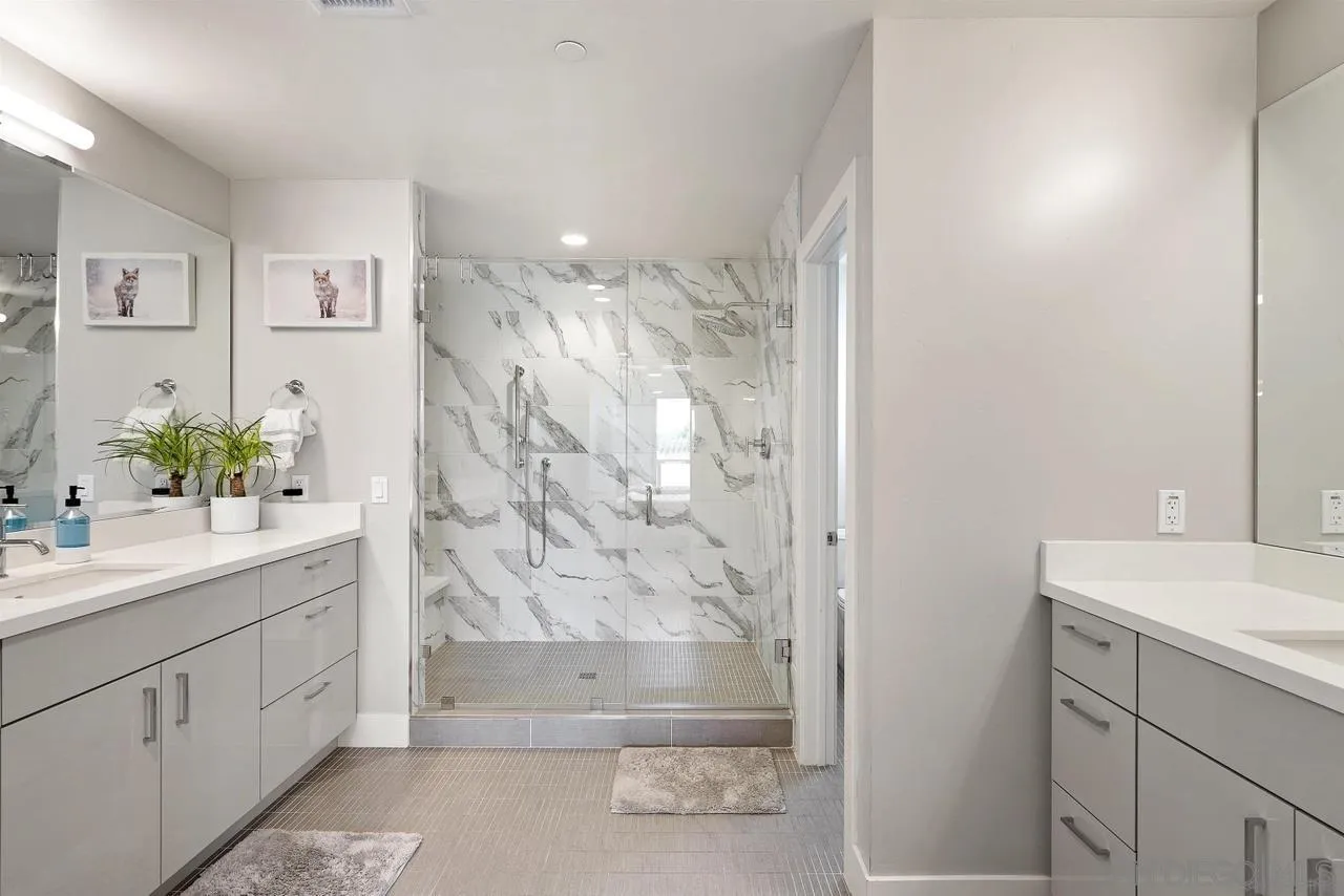 3030 Jarvis St Unit 7