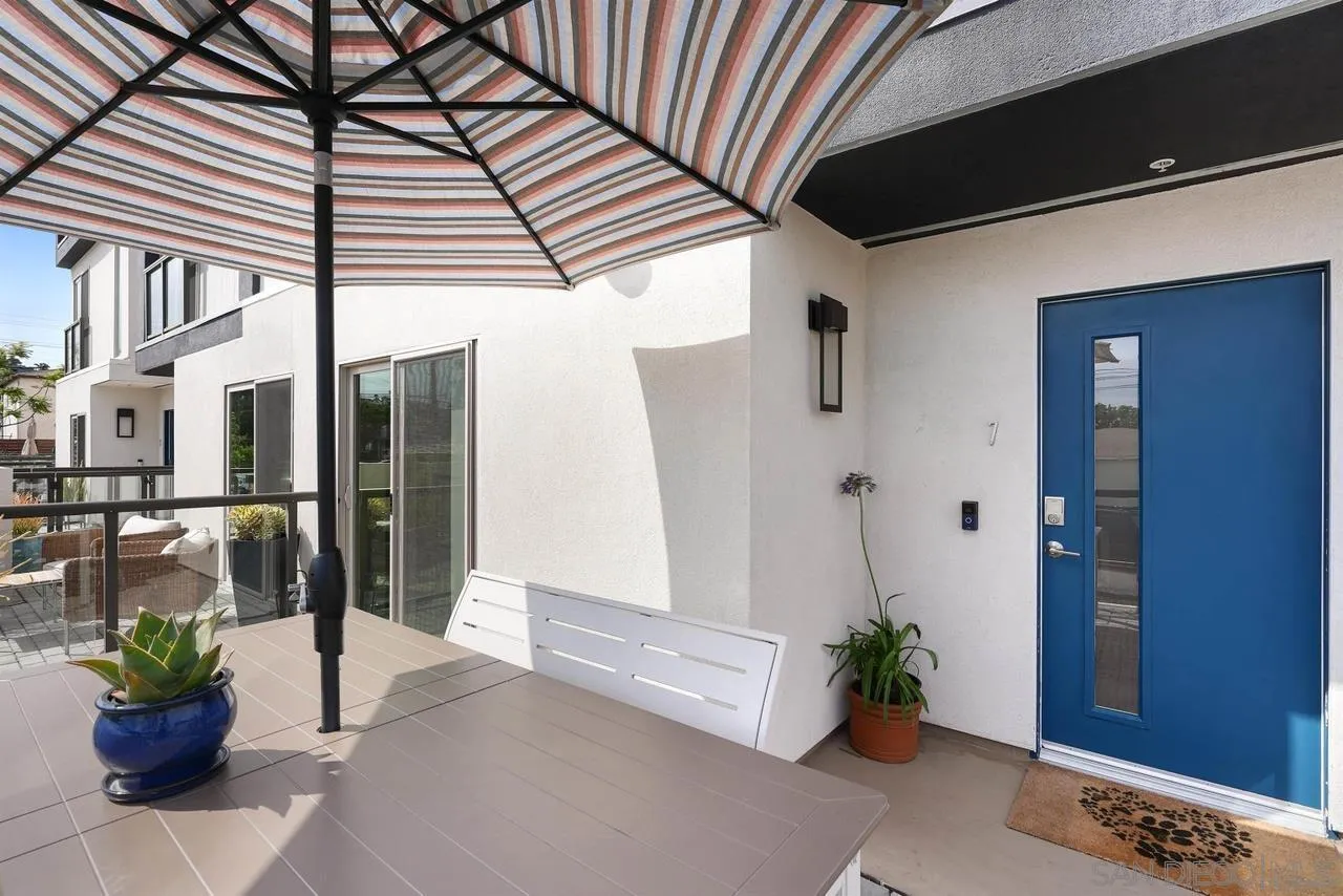 3030 Jarvis St Unit 7