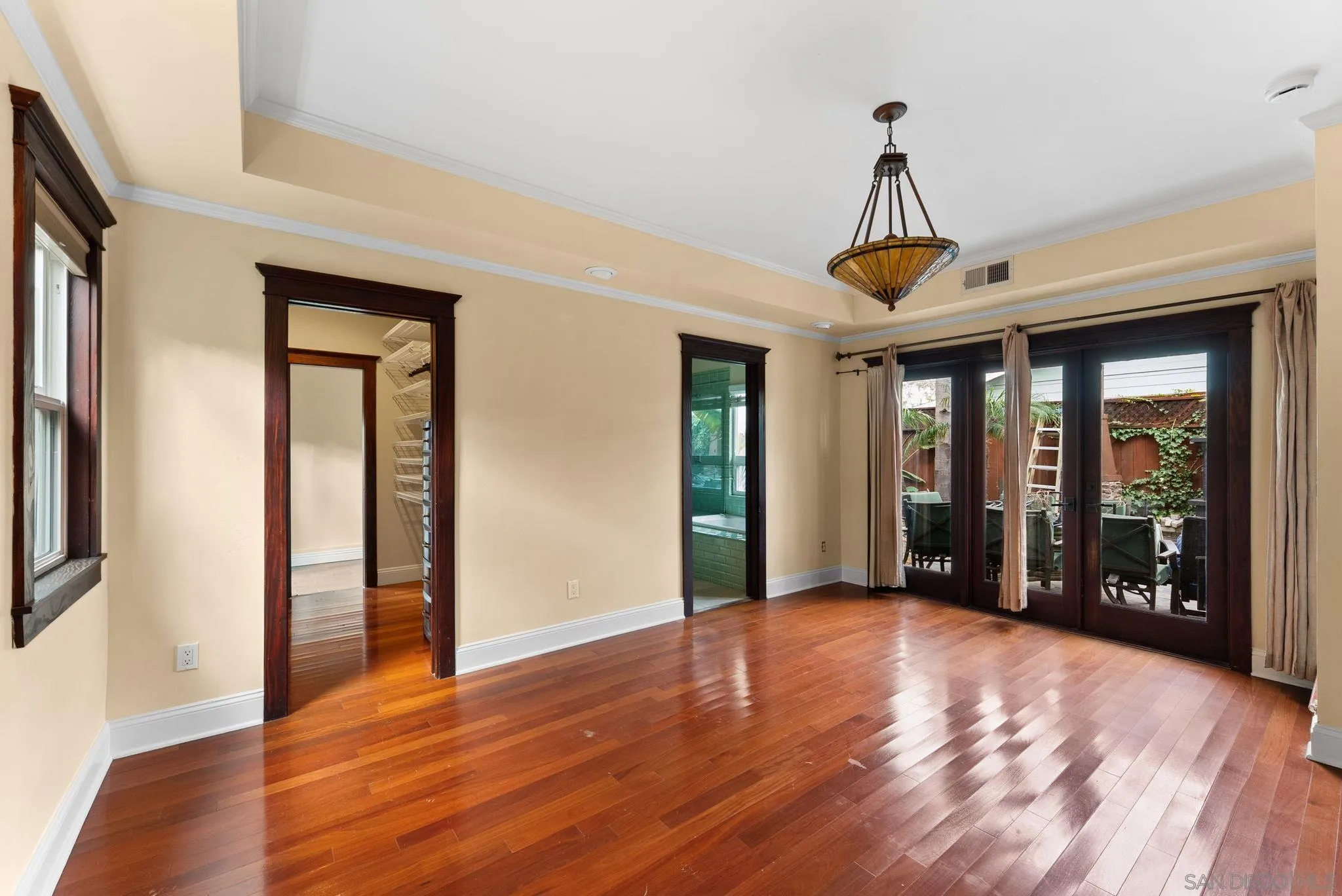 3330 Collier Ave Unit 1
