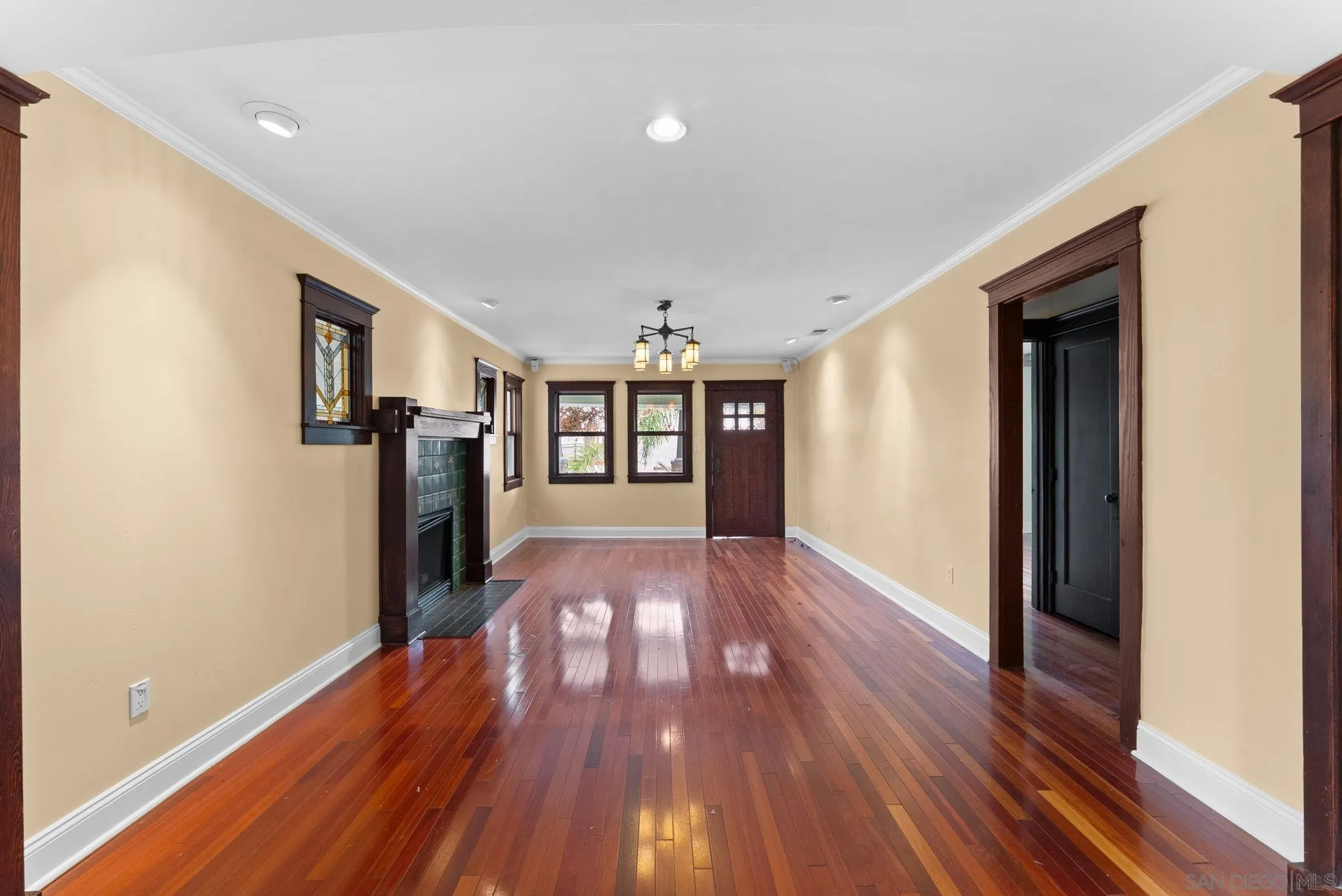 3330 Collier Ave Unit 1
