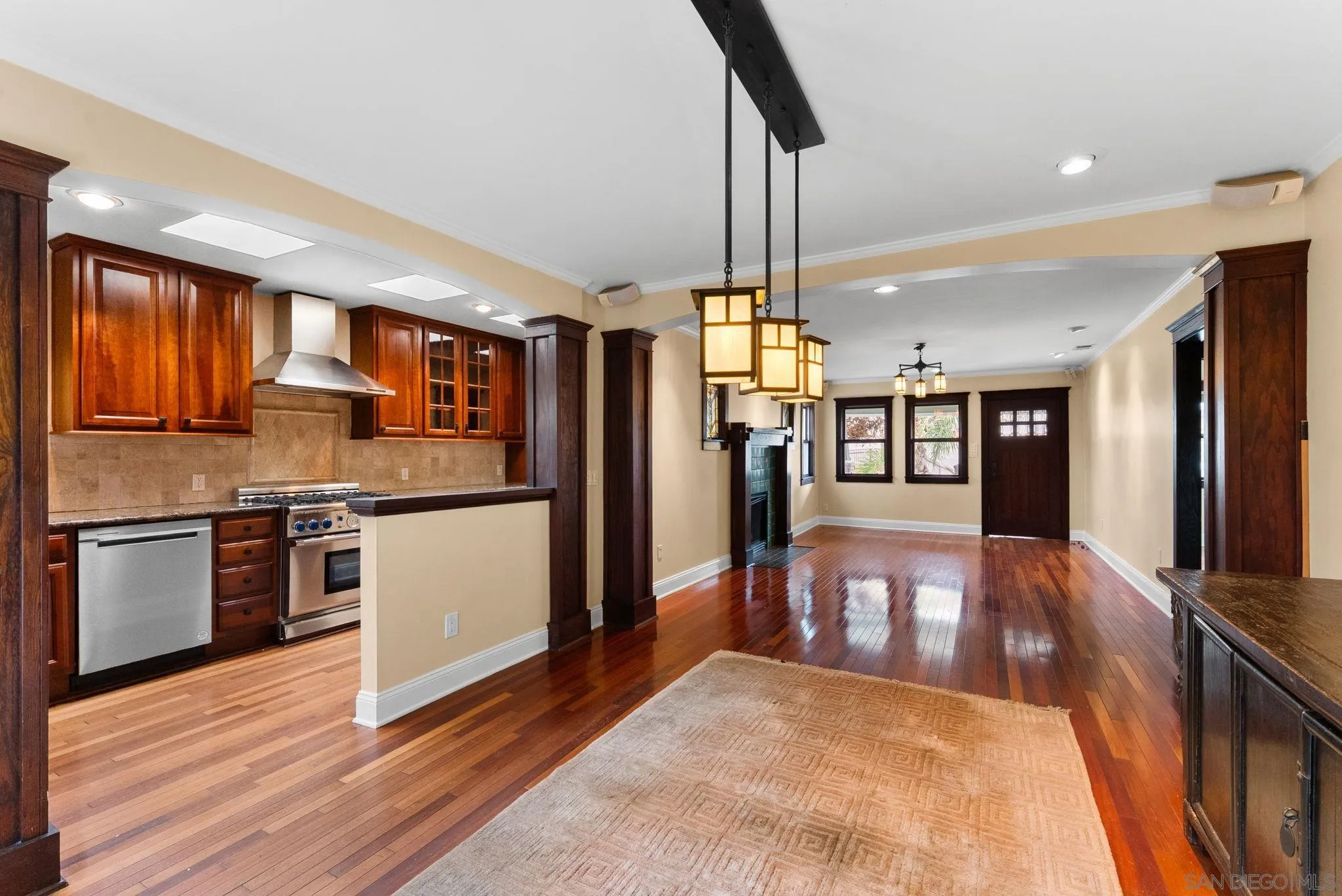 3330 Collier Ave Unit 1