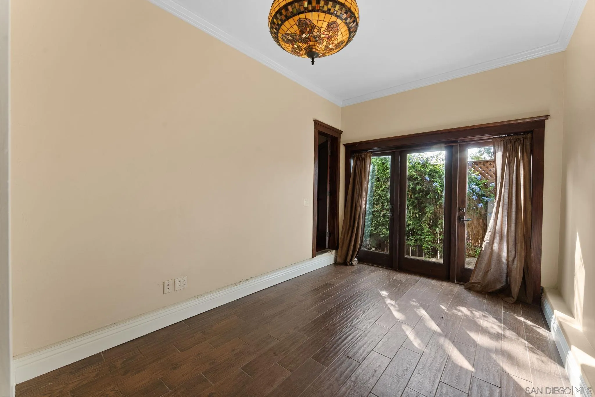 3330 Collier Ave Unit 1