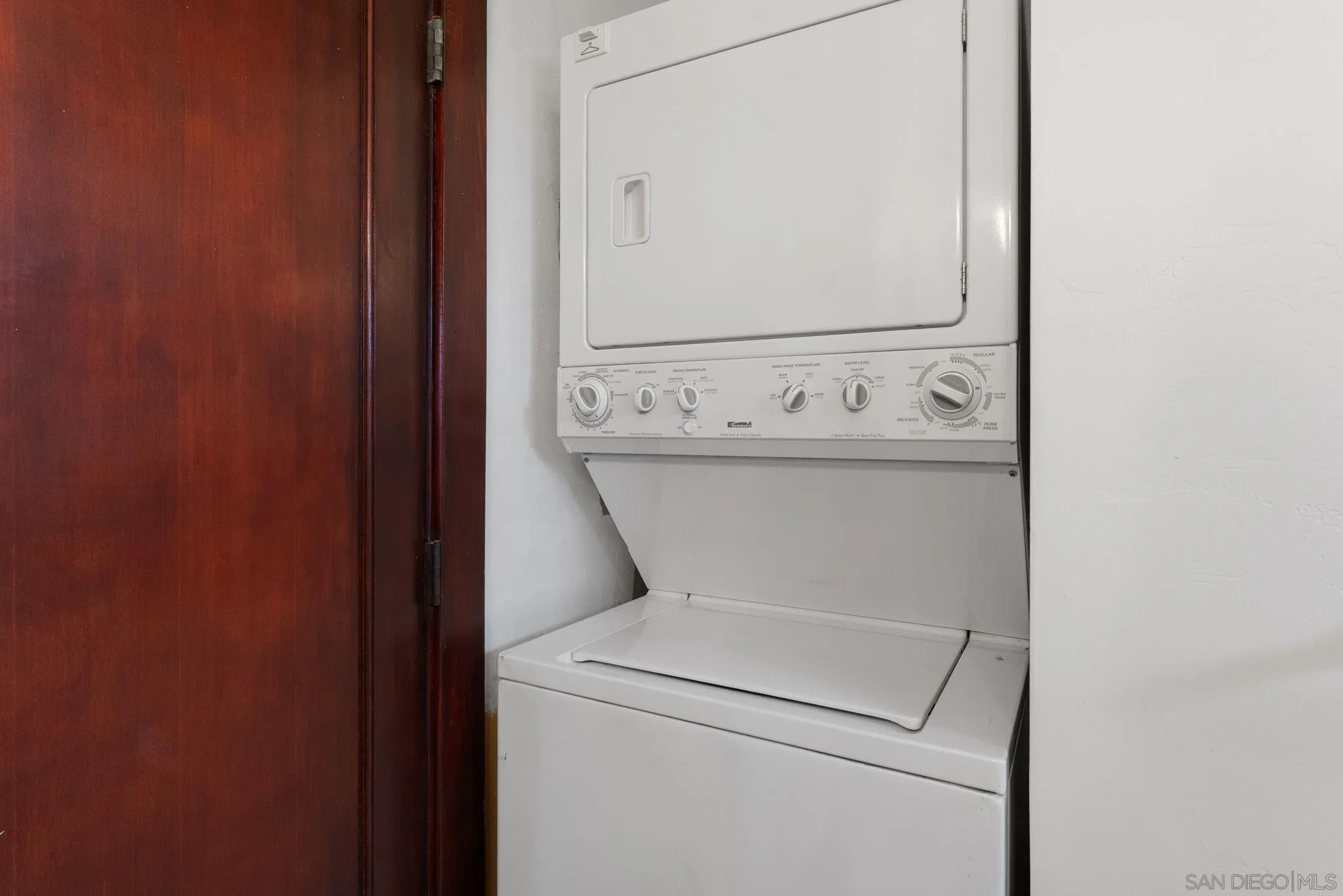 3330 Collier Ave Unit 2