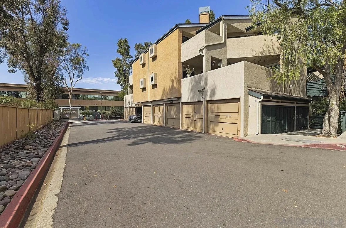 9730 Mesa Springs Unit 22
