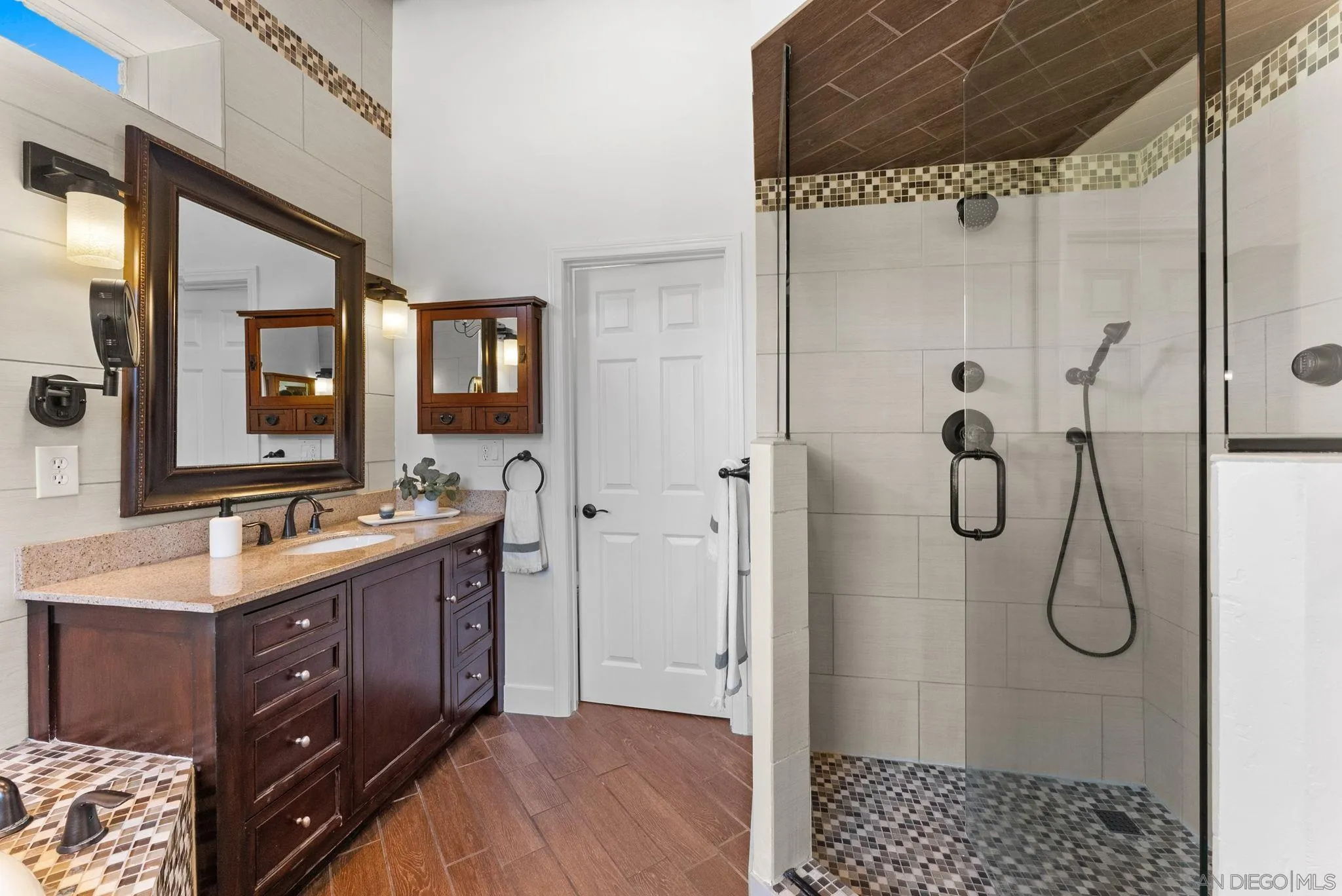 12832 Stone Canyon Rd