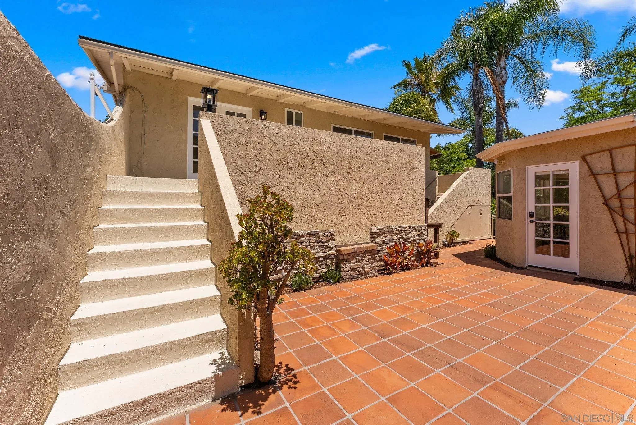 12832 Stone Canyon Rd