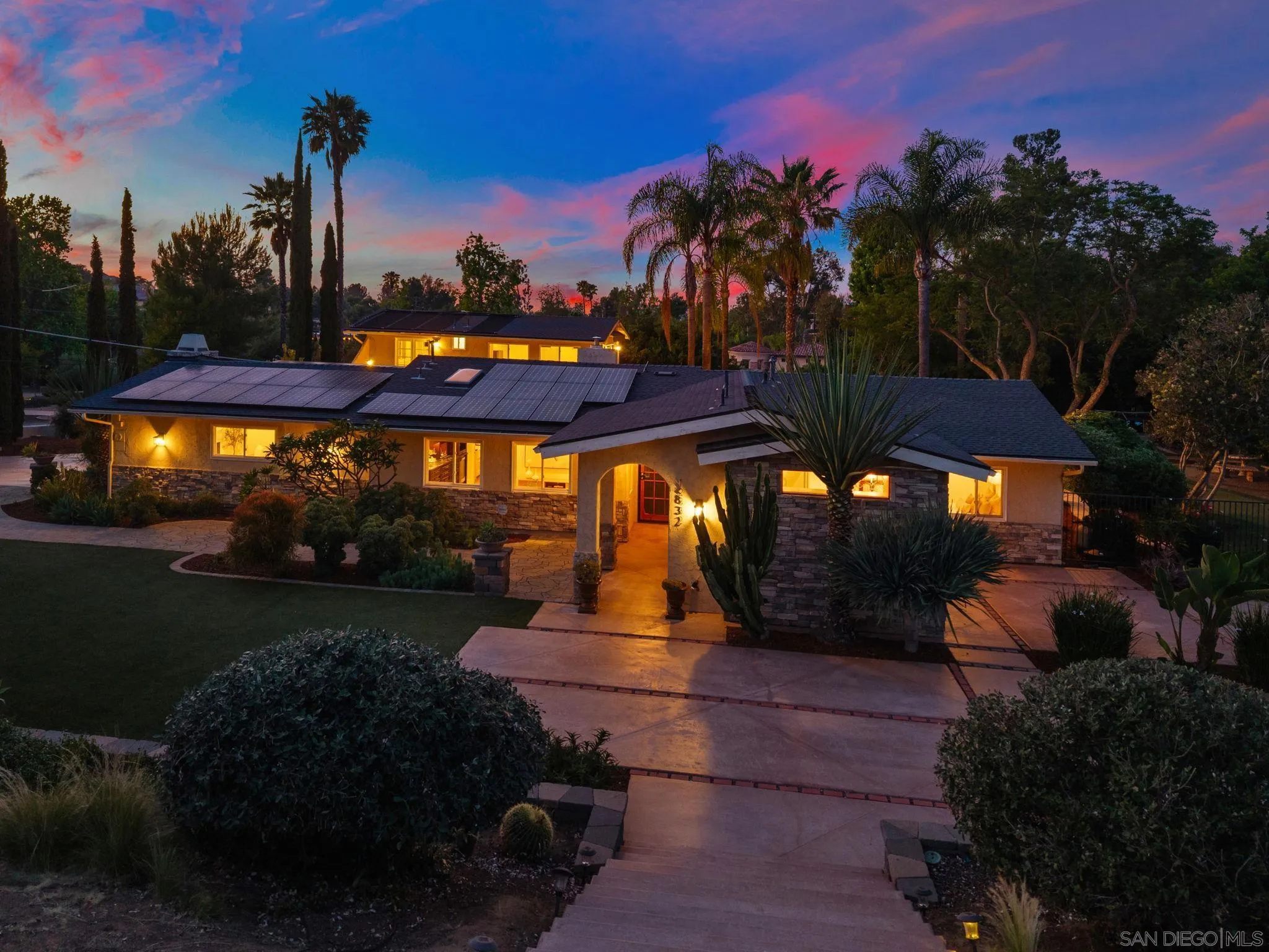 12832 Stone Canyon Rd
