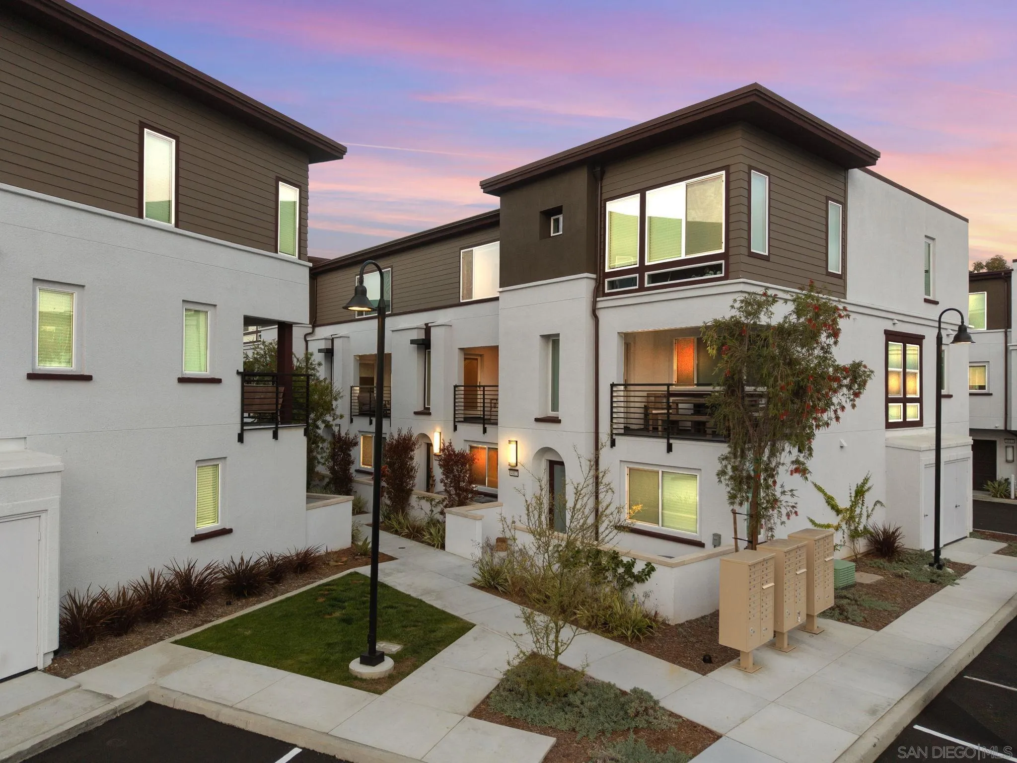 4810 Canyon View