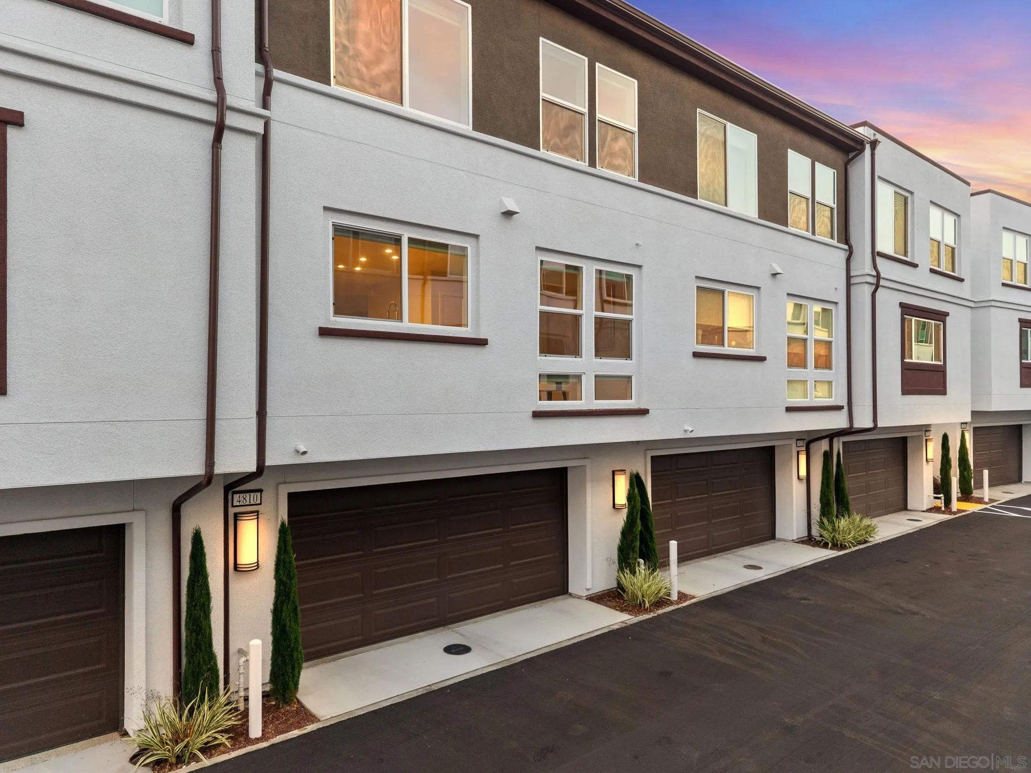 4810 Canyon View