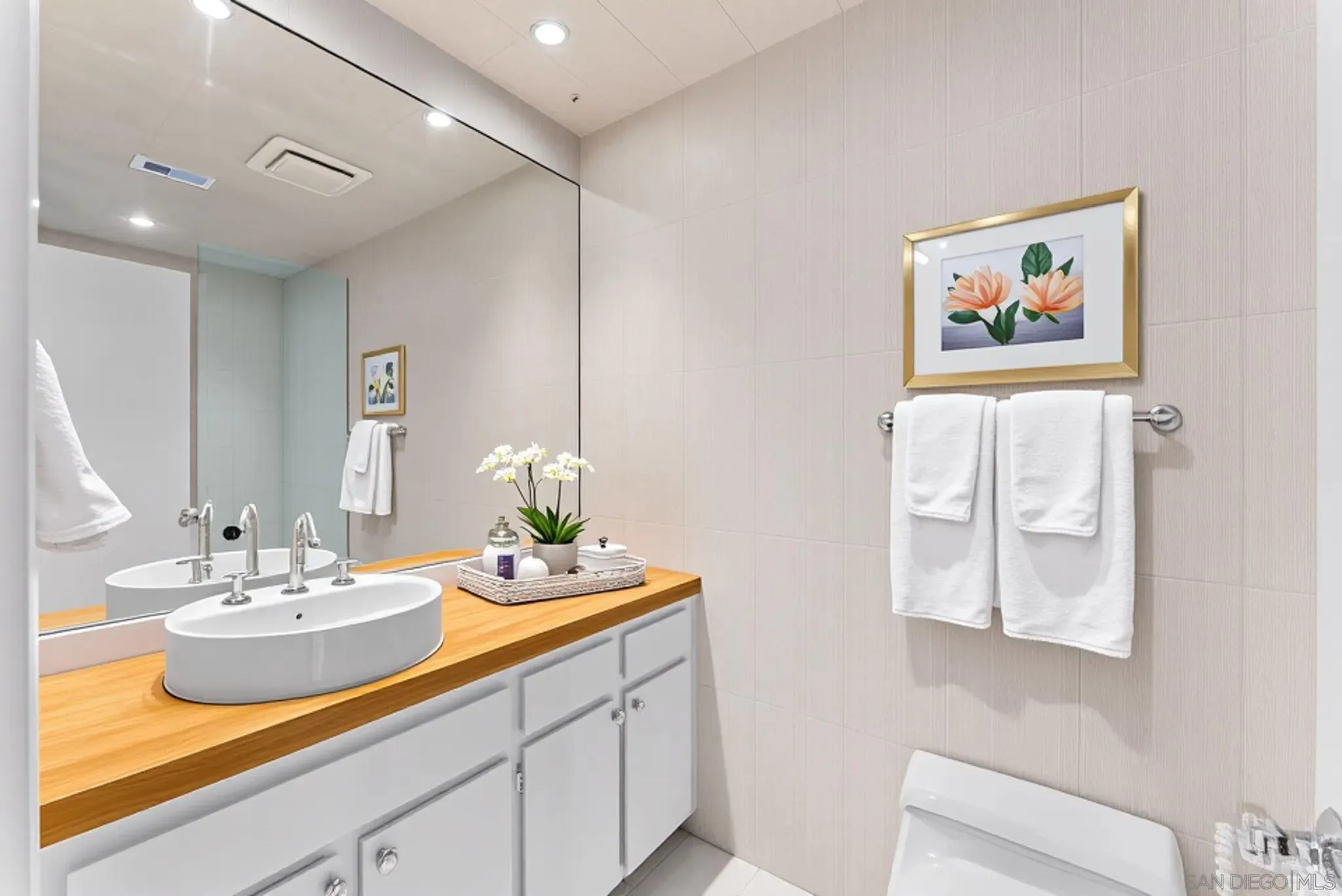 2533 Navarra Dr Unit 2a