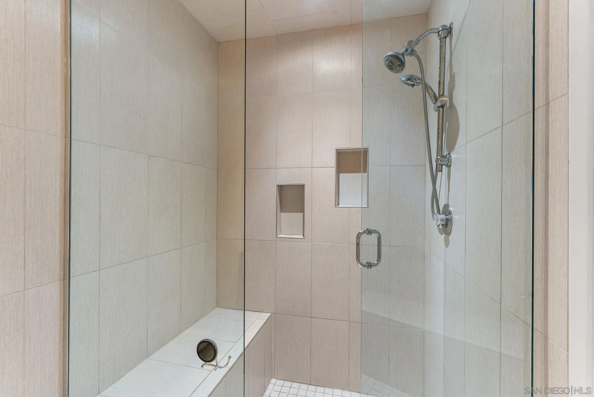 2533 Navarra Dr Unit 2a