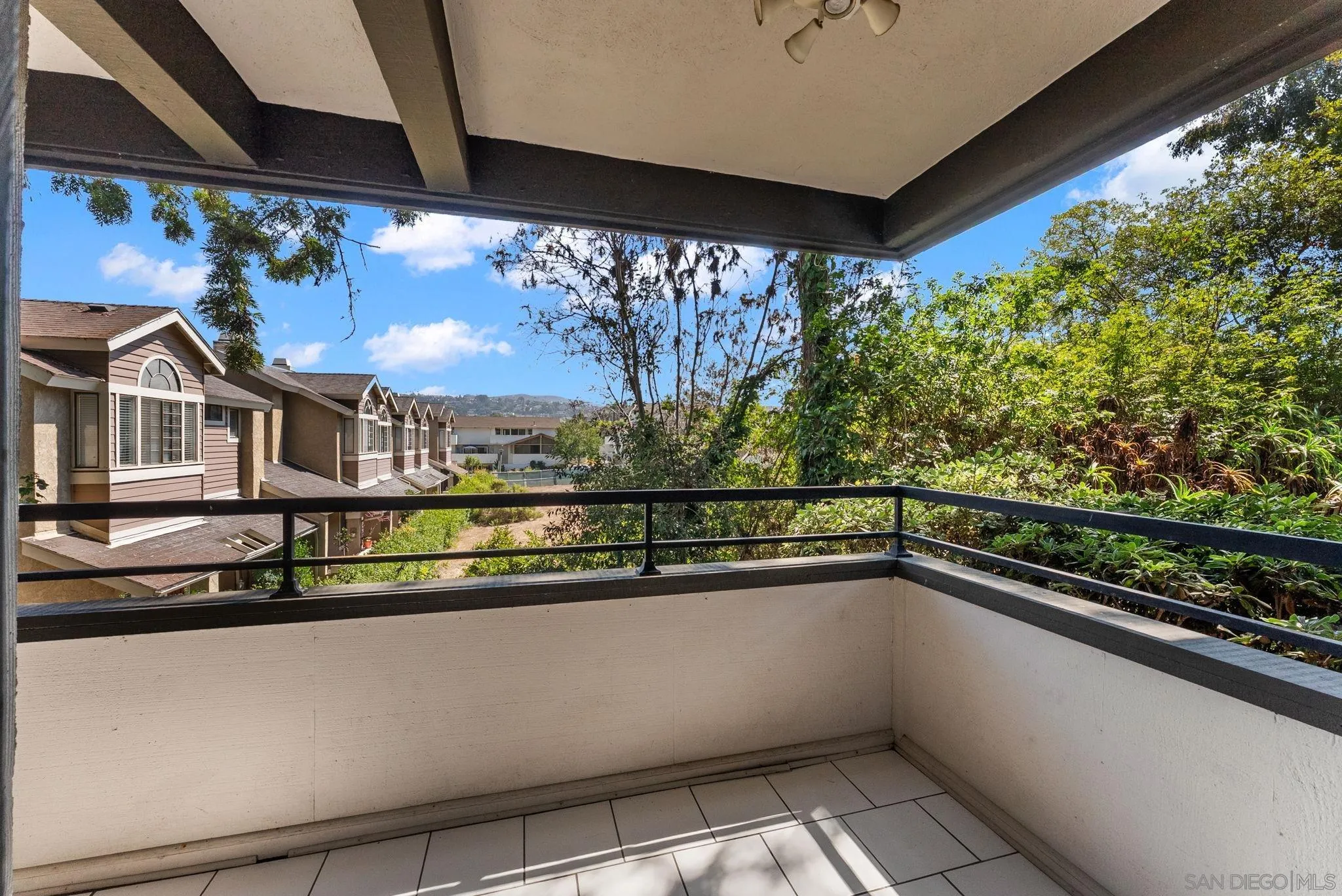 2533 Navarra Dr Unit 2a