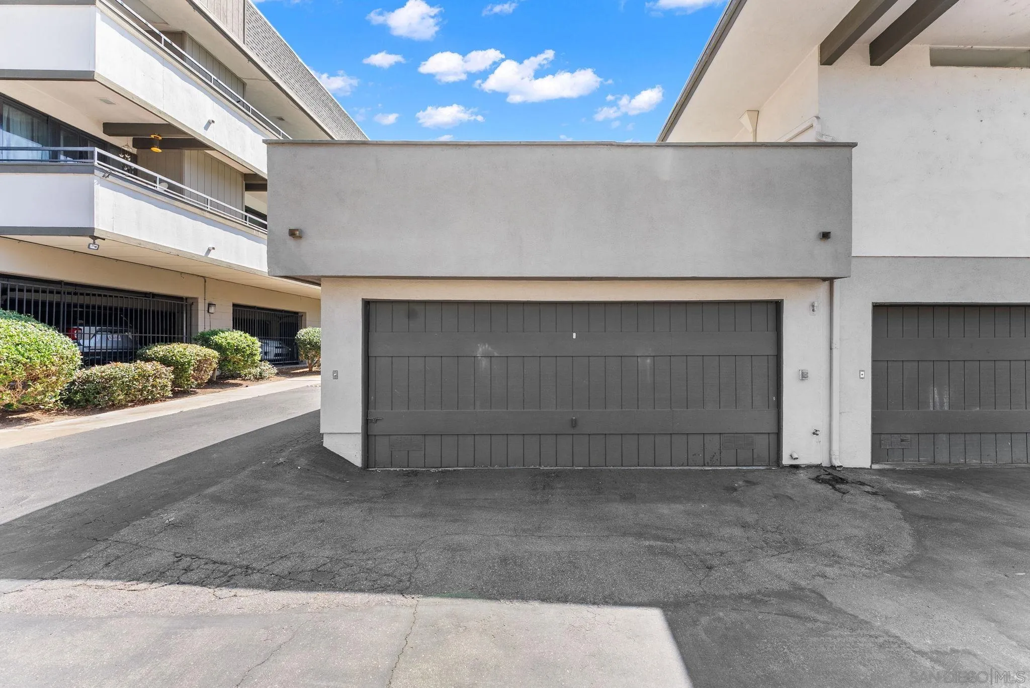 2533 Navarra Dr Unit 2a